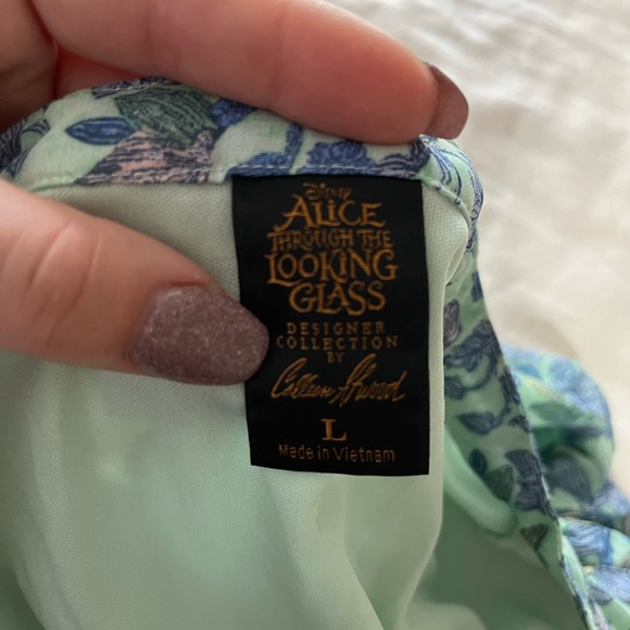 Disney “Alice” button through dress size Large - Picture 4 of 4